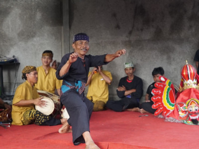 Resmi Dibuka, Warga Sangat Antusias Ramaikan Festival Sepekan Tamansuruh