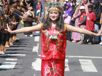 Meriah! Karnaval Kemerdekaan di Banyuwangi Diikuti Ribuan Pelajar