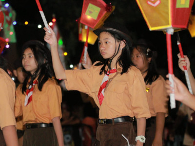 Meriah! Pawai Lampion Pramuka Banyuwangi Diikuti Ratusan Peserta