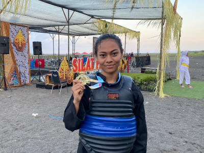 Wow! Atlet Pencak Silat Asal Timor Leste Ini Raih Juara 1 Silat Pantai Banyuwangi