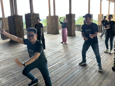 Peserta BEC 2026 Digembleng Workshop 'Perang Bayu' di Agro Wisata Tamansuruh