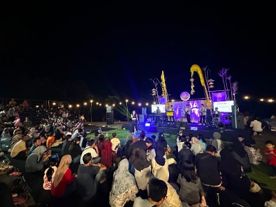 Vita Alvia Goyang Agro Wisata Tamansuruh Banyuwangi, Ribuan Penonton Pecah!