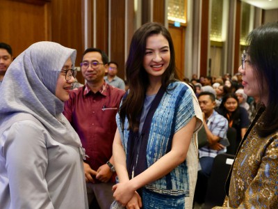Terpesona dengan Keelokan Alamnya, Raline Shah Ajak Keluarga Jelajahi Banyuwangi