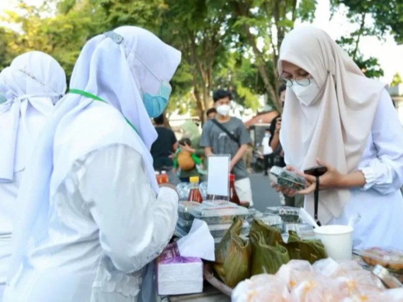 Nanti Sore Berburu Takjil di Banyuwangi Ramadhan Street Food Yuk!