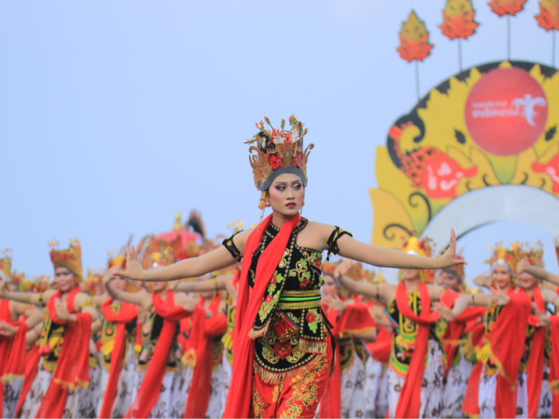 Menparekraf Sandiaga Uno Puji Festival Gandrung Sewu: Ikon Seni Budaya Nasional