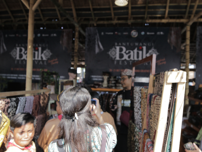 Luar Biasa! Transaksi Penjualan Produk Batik di Banyuwangi Batik Festival Tembus Angka Satu Miliar Rupiah
