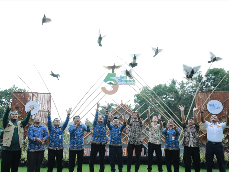 Hari Jadi ke 5, Geopark Ijen Berkomitmen Meneruskan Ilmu Pada Generasi Muda