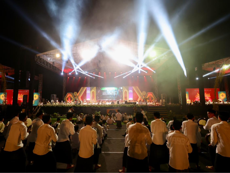 Gema Sholawat Syubbanul Muslimin Warnai Pergantian Tahun di Banyuwangi