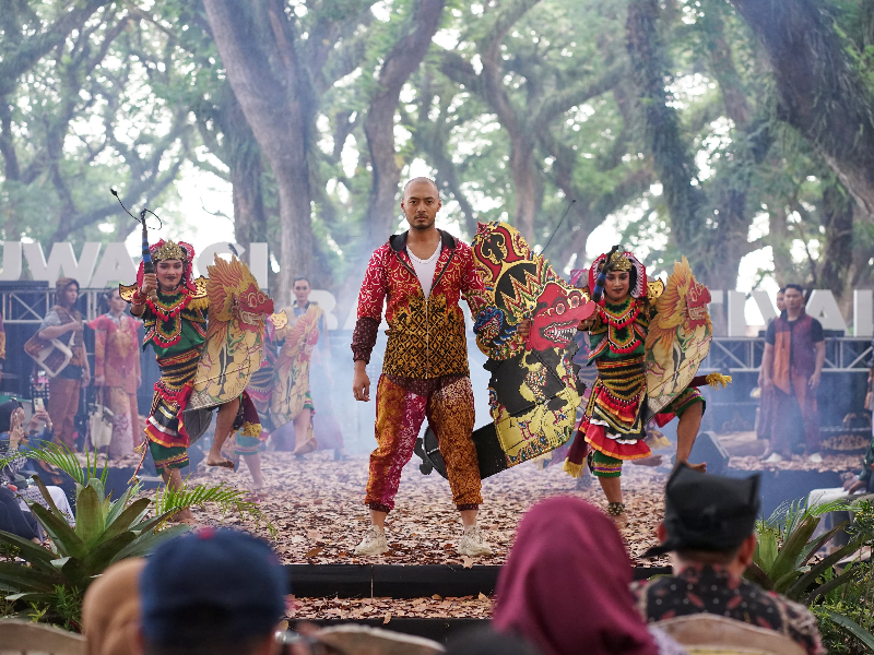 Banyuwangi Batik Festival 2024: Pesona "Jenon" di Hutan Djawatan