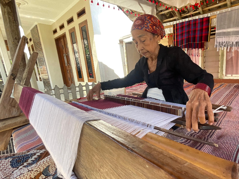 Warisan Budaya Tenun Osing Banyuwangi di Ujung Tanduk, Siyami Berjuang Melestarikan