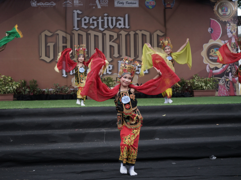 Ribuan Penari Ramaikan Festival Tari Gandrung dari Masa ke Masa di Banyuwangi