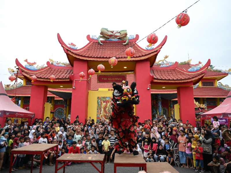 Barongsai Meriahkan Festival Kuliner Imlek di Kelenteng Hoo Tong Bio Banyuwangi