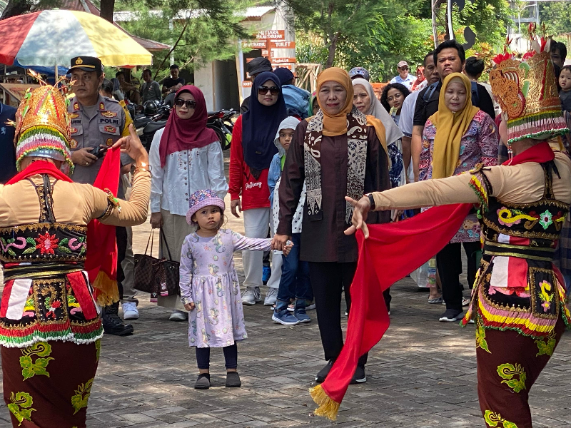 Gubernur Khofifah Memilih Banyuwangi Sebagai Liburan Lebaran 2025