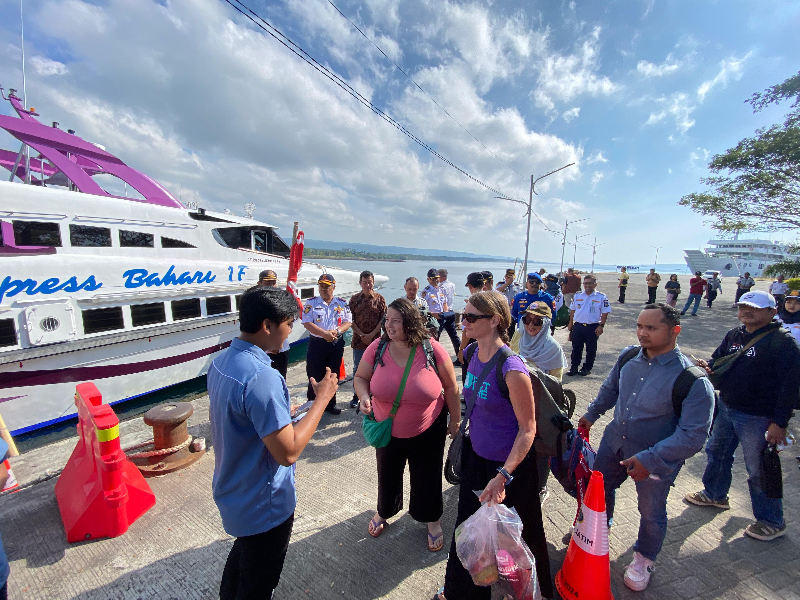 Kapal Cepat Express Bahari Resmi Beroperasi, Jembatan Laut Baru Bagi Turis