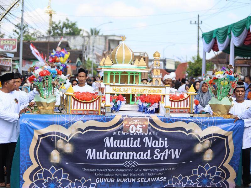 Endhog-endhogan, Tradisi Unik Banyuwangi Rayakan Maulid Nabi