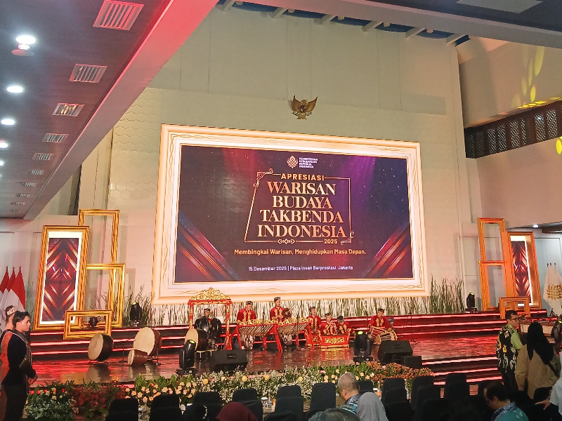 Membanggakan! Angklung Banyuwangi Resmi Sandang Gelar Warisan Budaya Takbenda Indonesia 2025