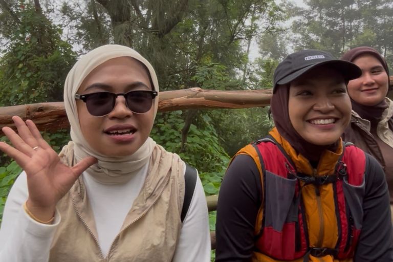 Nur Fitri Buamona wisatawan asal Ternate, Maluku Utara