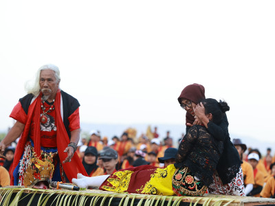 Ribuan Penari Ikuti Ritual Meras Gandrung Jelang Kolosal Gandrung Sewu