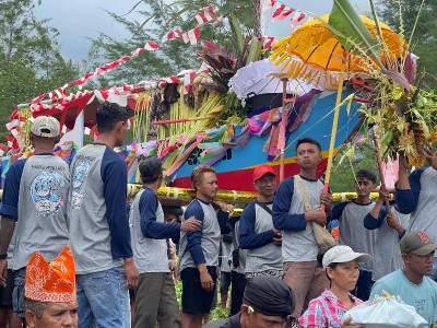 Petik Laut Lampon: Wujud Syukur dan Kebersamaan Nelayan