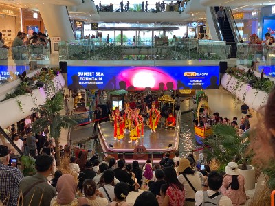 'Mistis' di Jantung Sanur! Tari Gandrung Banyuwangi Hipnotis Ribuan Wisatawan di Bali