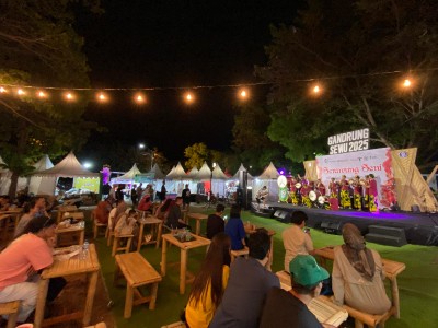 Serawung Seni Gandrung Sewu 2025: Gegap Gempita Jazz Patrol dan Kuntulan Pecah di Pantai Boom Marina!