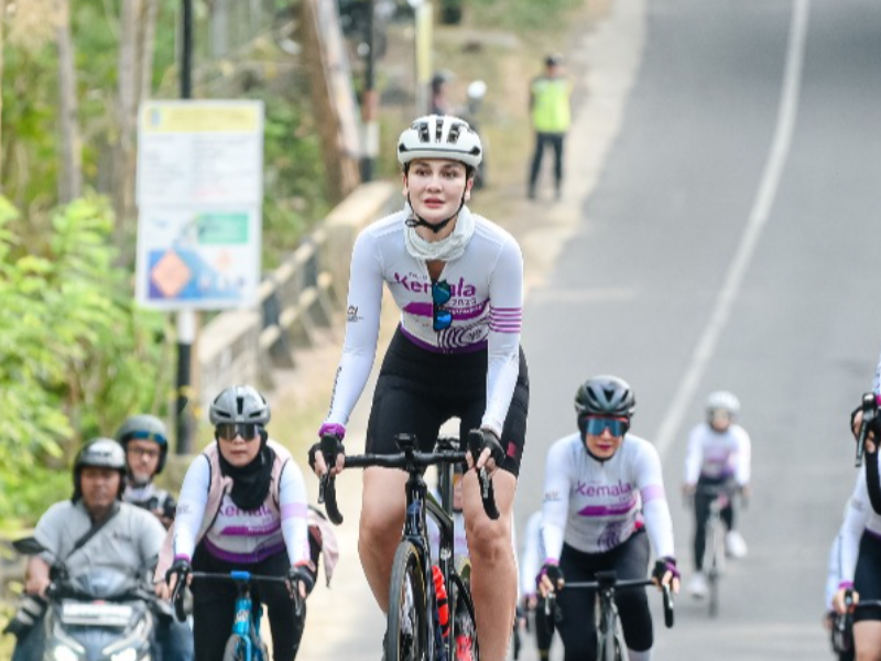 Ikut Tour of Kemala, Luna Maya: Keindahan Banyuwangi Bikin Kagum