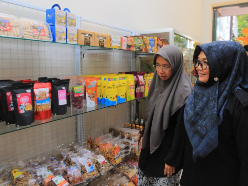 Hadir, Rumah Makan Sekaligus Tempat Oleh-Oleh di Banyuwangi Kota
