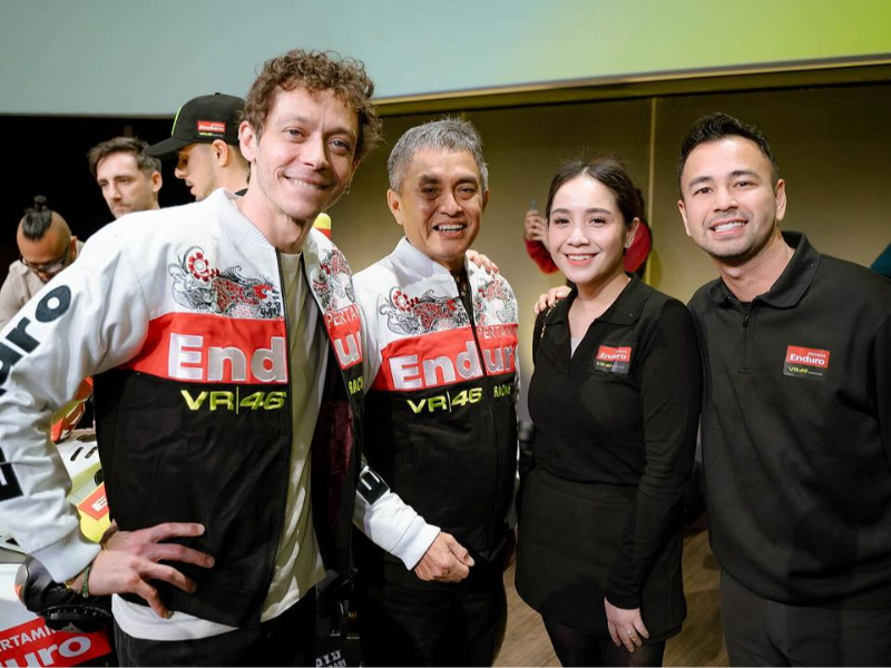 Keren, Motif Batik Banyuwangi Tampil di Jaket Valentino Rossi!