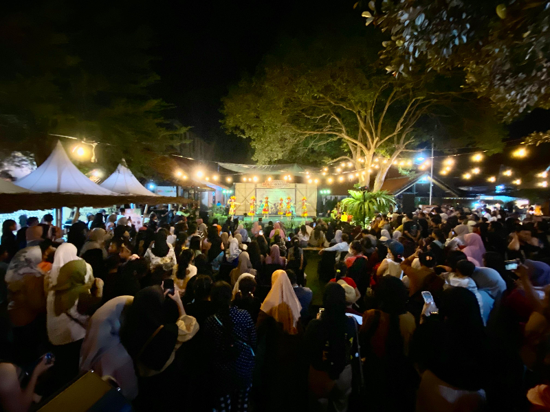 Kompetisi Tari di Festival Banyuwangi Kolo Semono Dibanjiri Pengunjung