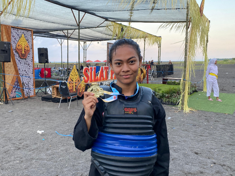 Wow! Atlet Pencak Silat Asal Timor Leste Ini Raih Juara 1 Silat Pantai Banyuwangi