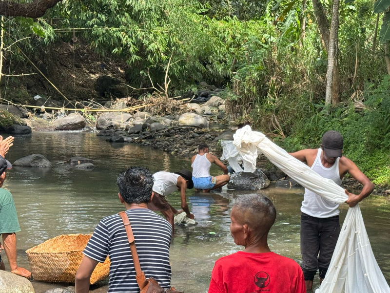 Menjelang Ramadhan, Masyarakat Cungking Banyuwangi Gelar Tradisi Resik Lawon.