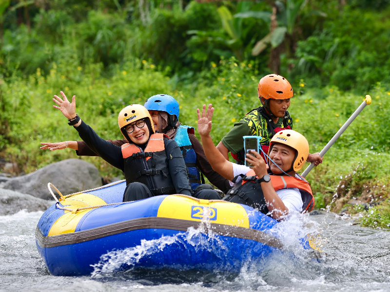 Sungai Badeng: Swiss-nya Banyuwangi di Kaki Gunung Raung