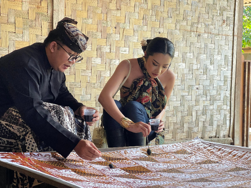 Syuting di Desa Kemiren, Audrey Bianca Tampilkan Wajah Banyuwangi di Miss World 2026