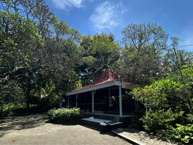 Puncak Puthuk Giri, Menelusuri Jejak Ibu Sang Wali di Bumi Blambangan