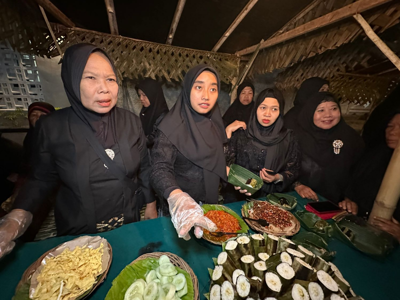 Nikmati Gurihnya Sego Lemeng dan Kopi Uthek di 'Janda Reni', Kuliner Warisan Suku Osing Banyuwangi, Intip Filosofinya!