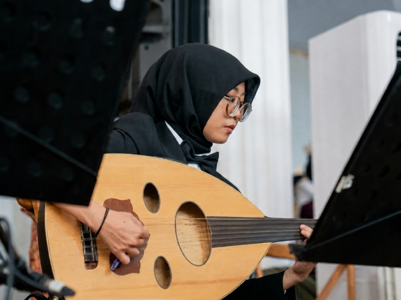 Harumkan Daerah, Mahasiswi Asal Banyuwangi Tampil di Istana Merdeka Bersama Gita Bahana Nusantara 2026