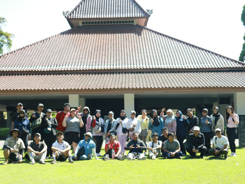 Menghidupkan Sejarah Lewat Walking Tour, Komunitas JalaninAja Terapkan Experiential Tourism di Banyuwangi