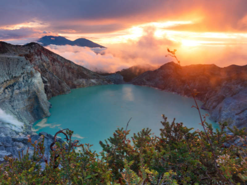 Mau Mendaki ke Kawah Ijen? Simak Aturan Baru Pembukaan Jalur Pendakian Pasca Kebakaran Hutan