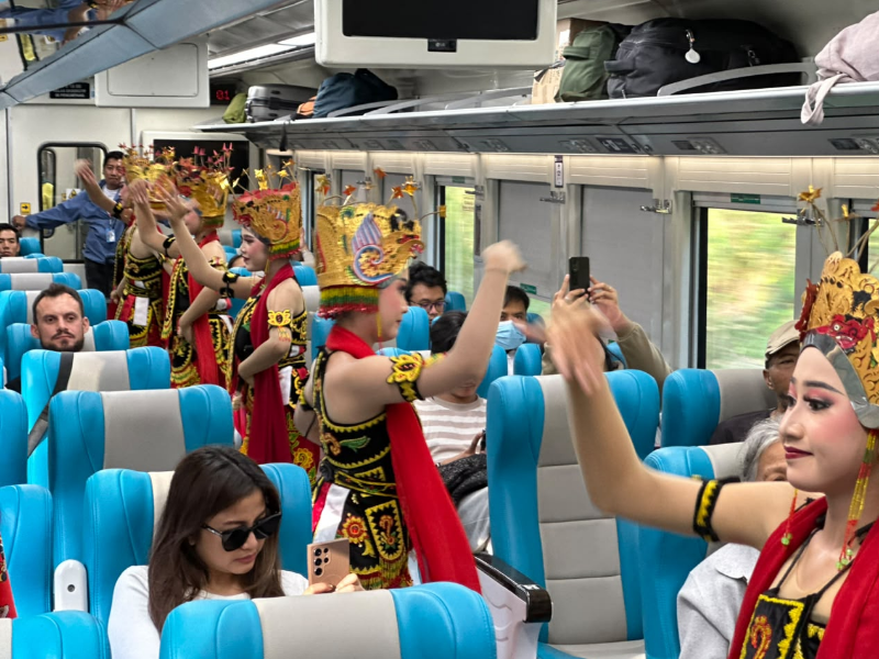Kereta Api Sangkuriang Rute Banyuwangi Disulap Jadi Media Promosi Gandrung Sewu 2026